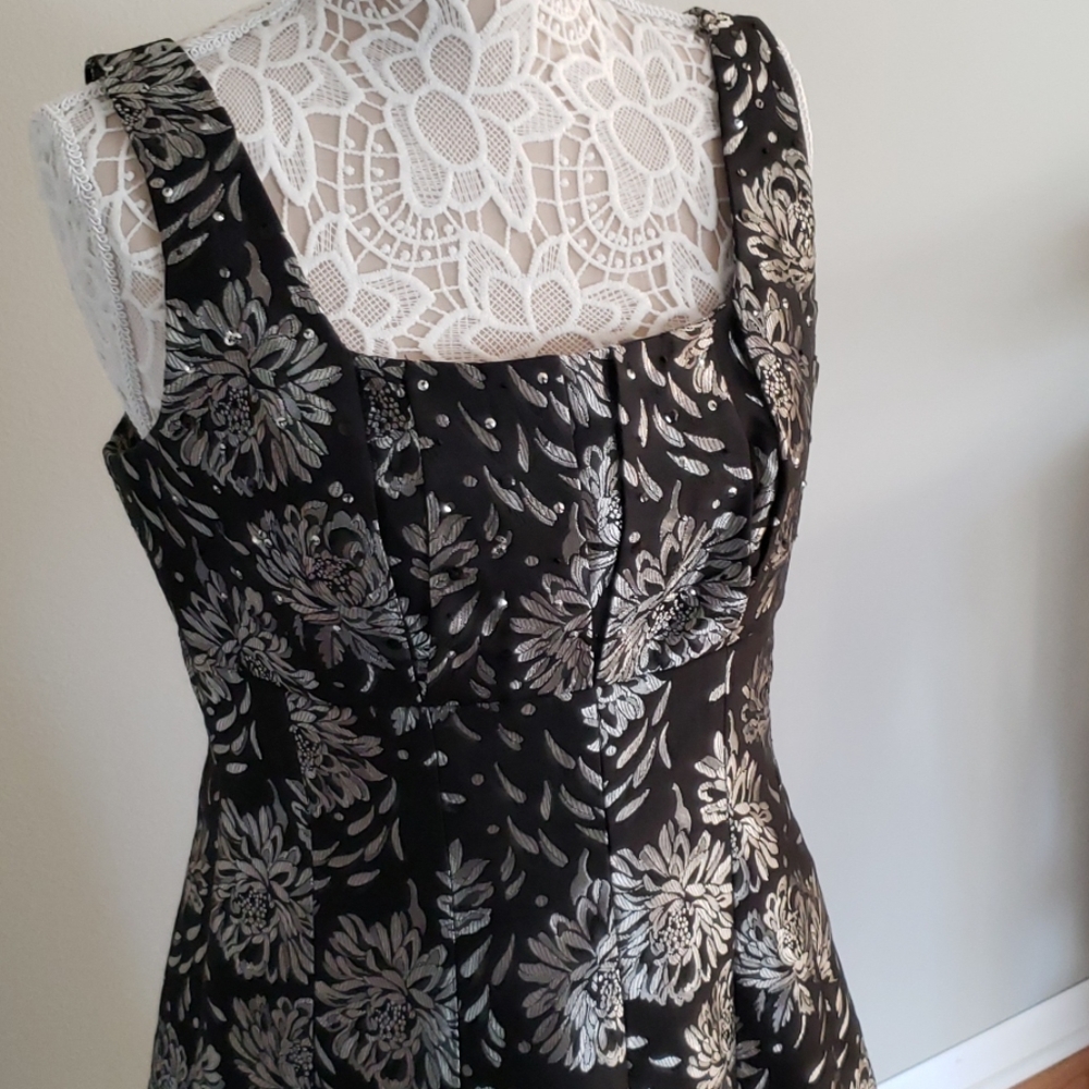 Beautiful cocktail dress, size 12